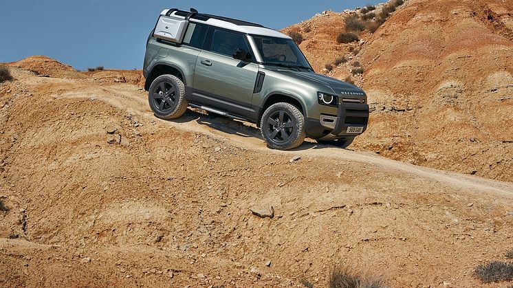 LR_DEF_90_20MY_Off-Road_100919_15