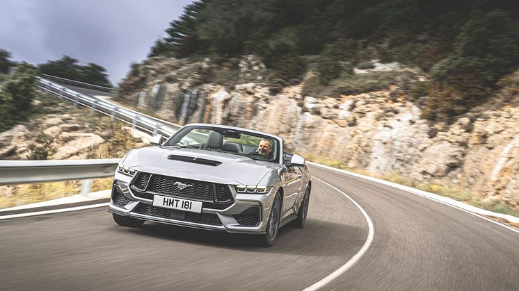 2024 FORD MUSTANG CONVERTIBLE (13)