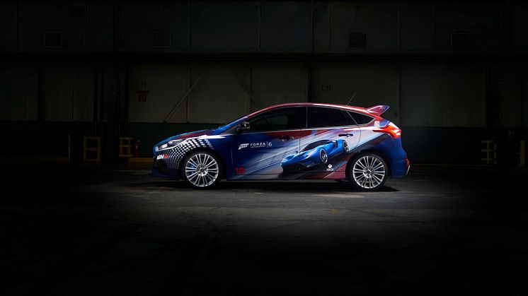 Ford GT ja pelaajien kustomoima Forza Focus RS esillä  Gamescom-messuilla; Top Gearin The Stig paljastaa ainutlaatuisen mallin 