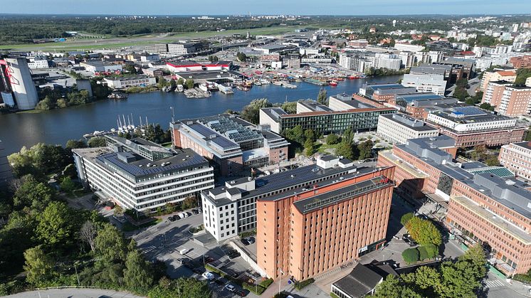 Lundbergs Fastigheters kontorsbyggnad Valnöten ligger i Solna strand.
