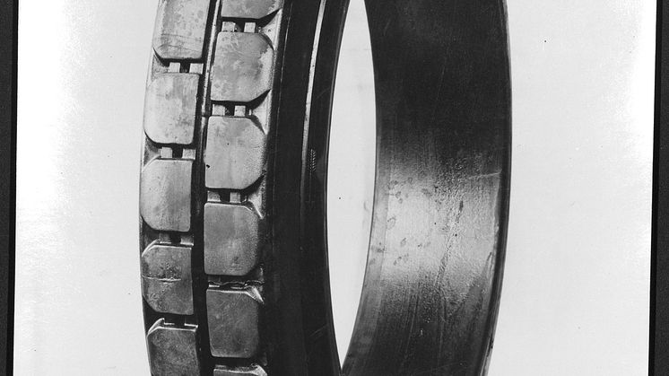 1932_Continental Super-Elastic.tif