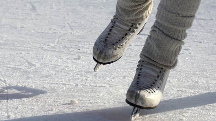 Hedens isbana stänger och ger plats för dansbana 
