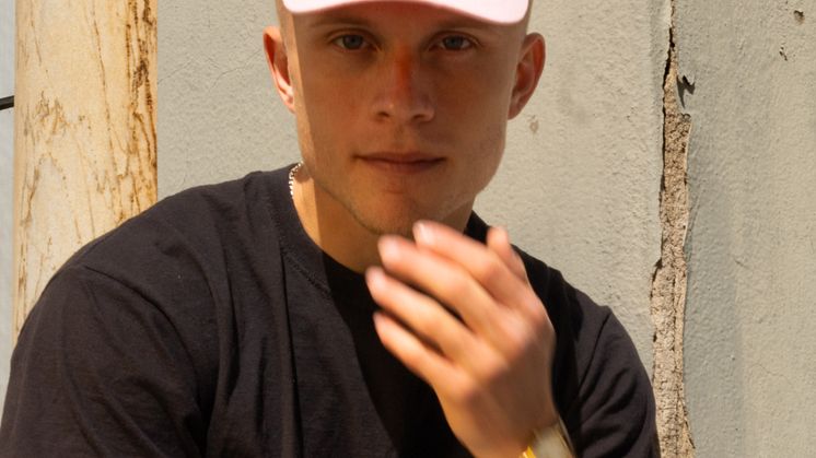 Elias Hurtig - Någon annan än du var - 2023 - Press
