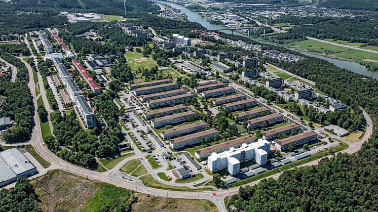 Gårdsten - sett från ovan - från norr till söder.