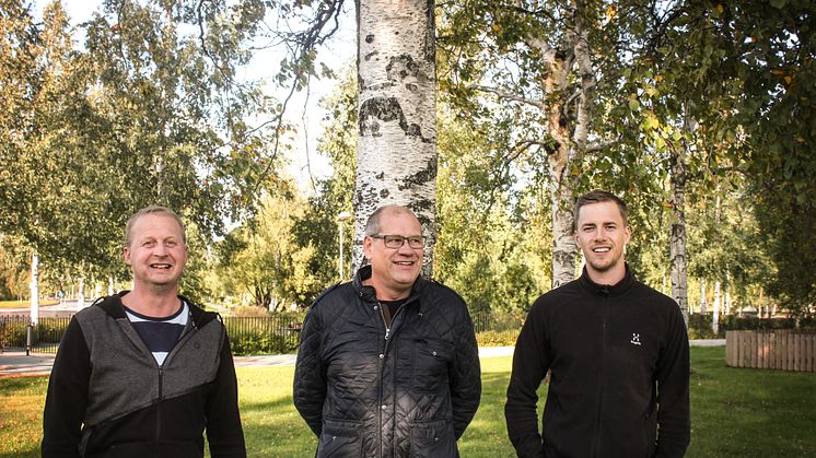 Från vänster: Dan Larsson och Bengt-Olof Olofsson, Olofssons bageri tillsammans med Emil Alasalmi, Energikontor Norr