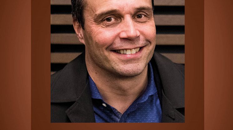 Daniel Kindberg och Knutbypastorn Peter Gembäck bland höstens författare på Ekerlids Förlag