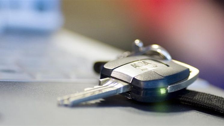 Med CLIQ ® Remote uppdaterar nycklarnas behörighet på distans