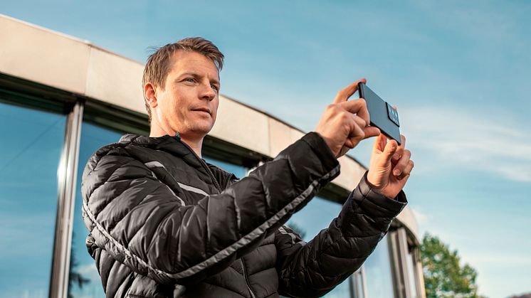 Kimi_PR_Still_04