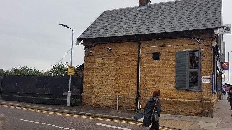 Palmers Green station before