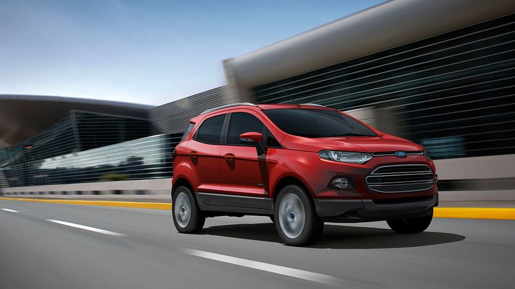 Ford viser EcoSport i Paris; ny SUV med småbilens praktiske egenskaper