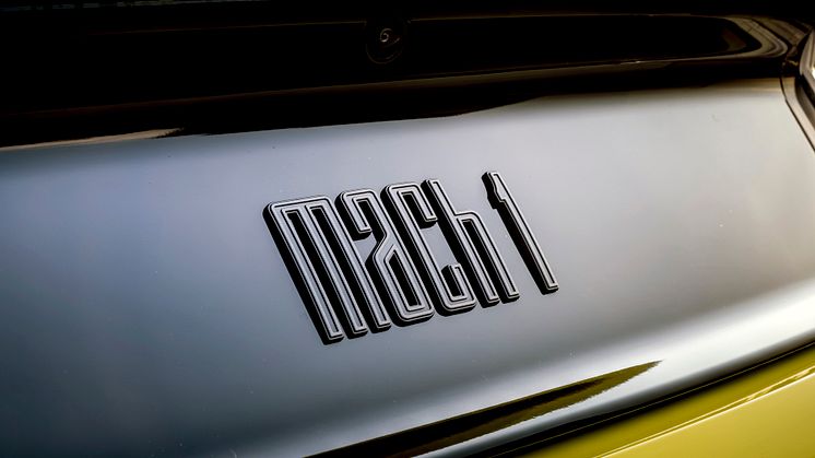 FordMustangMach1_GrabberYellow_026