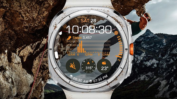 010-Galaxy-Watch-Ultra-Rock-Climbing-Press-Release.jpg