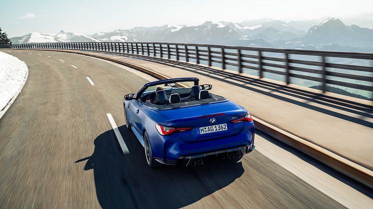P90420177_highRes_the-new-bmw-m4-compe