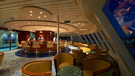 Braemar, Observatory Bar