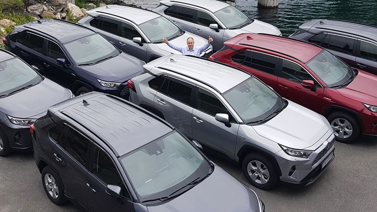 Toyota på topp: Oddgeir Nergaard, daglig leder i Nordvik Narvik. Foto: Nordvik AS. Høyoppløselig bilde i bunnen av artikkel.