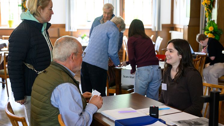 Ein Saal voller Geschichten | Erzählcafé der Kulturwissenschaften an der Universität Vechta zeigt zentrale Bedeutung in ländlichen Transformationsprozessen auf 