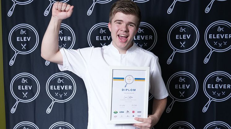 Love Lidström som går på Internationella Hotell- och Restaurangskolan i Stockholm är Årets Kockelev 2024. Foto: Årets Kock