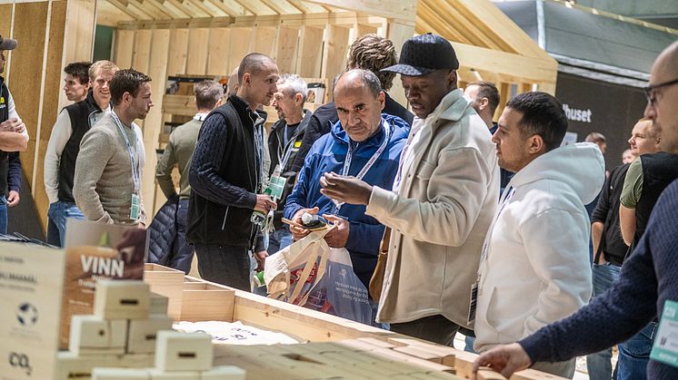 Folkeliv på Hunton sin stand under Bygg Reis Deg 2023