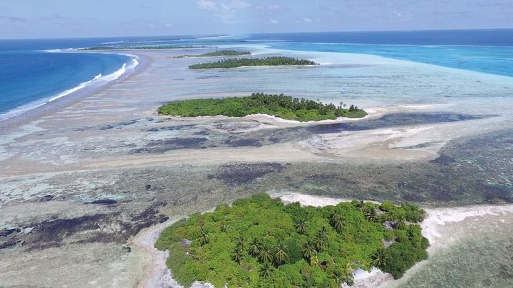 Coral reef rim islands, Huvadhoo Atoll (Photo credit: Prof. Paul Kench)