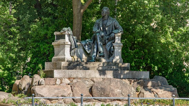 Mindesmærke over Theodor Fontane