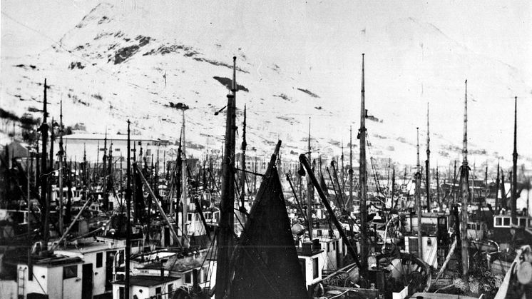 Frå Måløy på 50-talet. Foto: Odd Oldeide, Fjordenes Tidende.