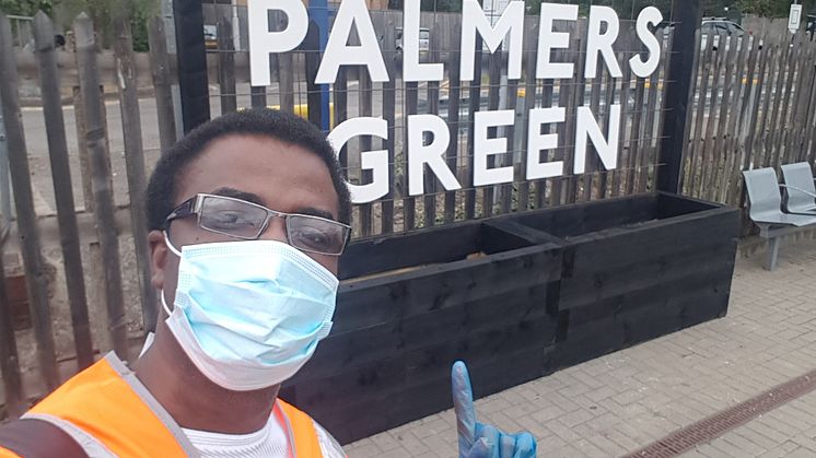 Palmers Green station improvements