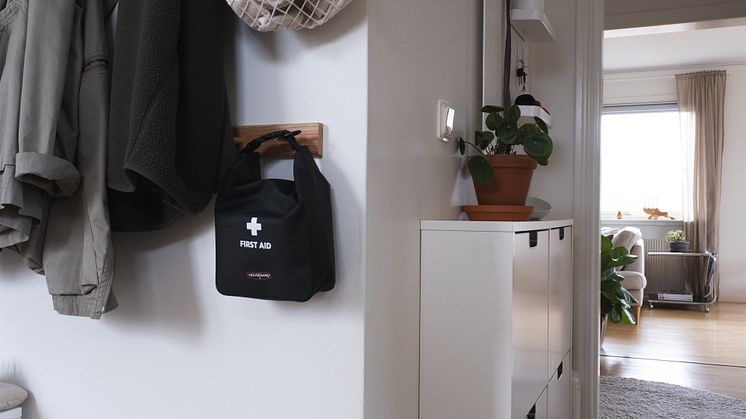 611014_First Aid Kit_hall.jpg