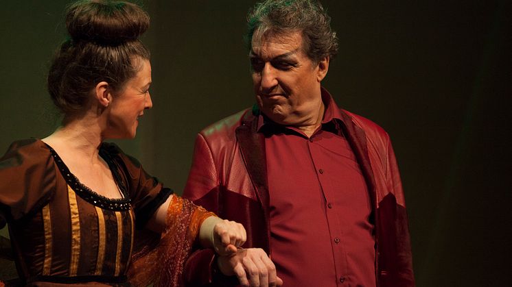 Faust 1 Marthe_Katja Axe Mephisto_Christian Peter by Georg Tedeschi