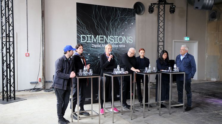 Die Organisatoren der Ausstellung „DIMENSIONS" beim Pressegespräch