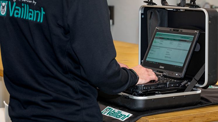 Multitasking mit dem Vaillant Systemkoffer für das leistungsstarke Getac V110 Convertible Notebook  Bild: Vaillant