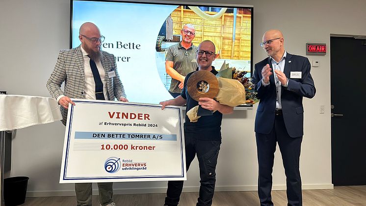 Morten Møller Hansen fra Den Bette Tømrer modtager Erhvervspris Rebild 2024