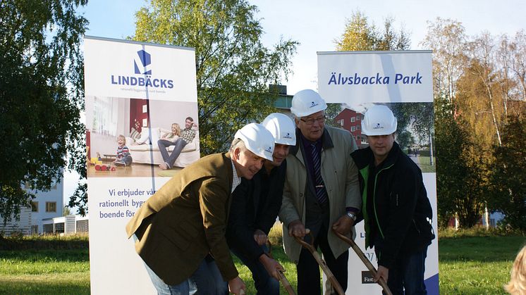 Första spadtaget på Älvsbacka Park i Skellefteå