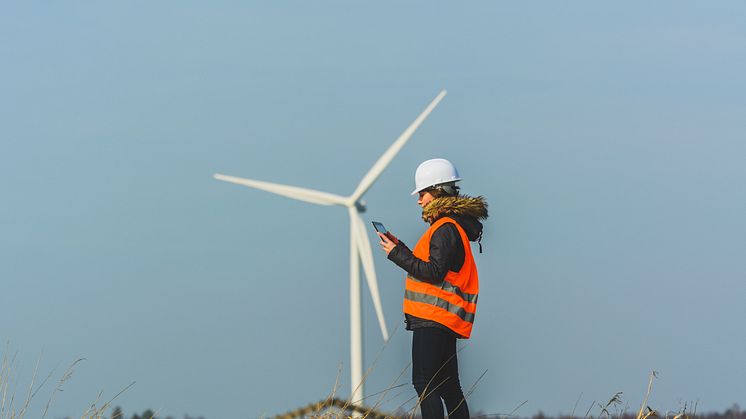 FORNYBART: Skal vi gjennomføre det grønne skiftet trenger vi mer fornybar energi så raskt som mulig, skriver forfatterne av rapporten. Foto: Aleks Artks