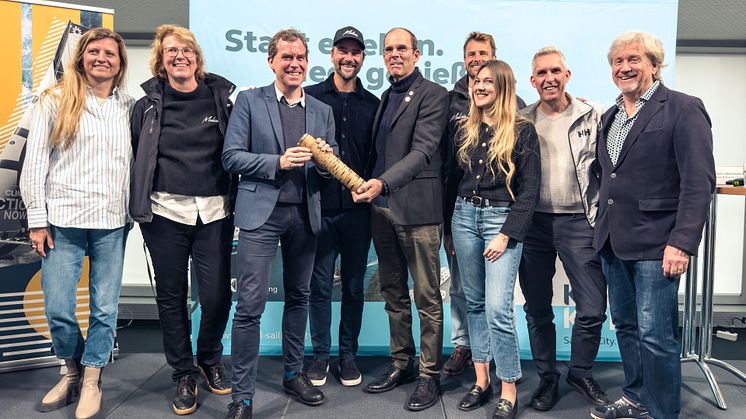 Strahlende Gesichter nach der offiziellen Verkündung: Kiel.Sailing.City wird Starthafen des The Ocean Race Europe 2025