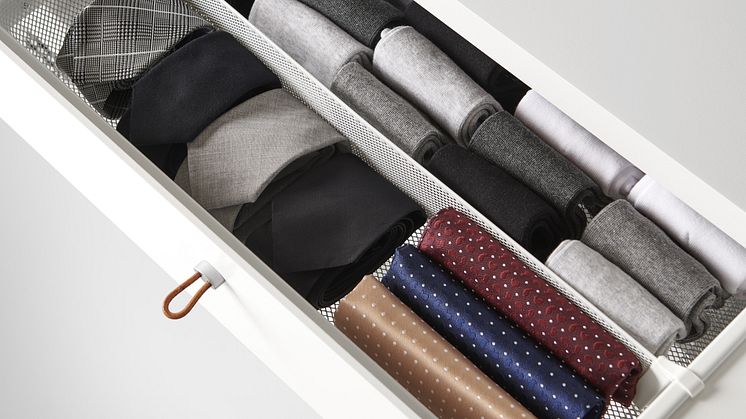 NO - Elfa-decor-clothing-storage-meshdivider-multi-1a_HIRES-high300
