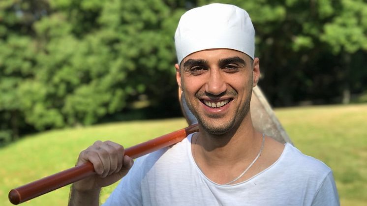 Danyar Mohammed fick ett utvisningsbeslut på grund av arbetsgivarens lönemiss på 460 kr. Idag har Migrationsöverdomstolen bestämt att han får förlängt arbetstillstånd i Sverige. Foto: Centrum för rättvisa