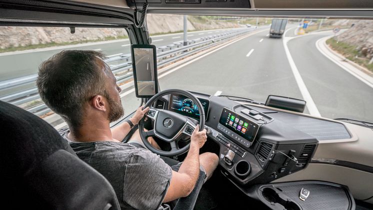 Mercedes-Benz Actros MirrorCam