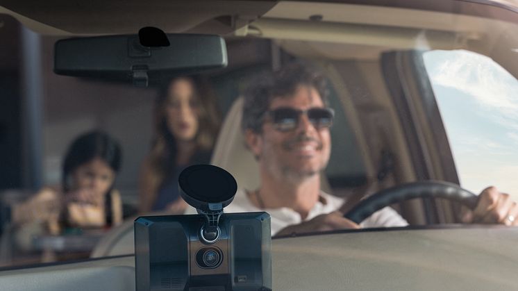 Garmin DriveCam 76 och CamperCam 795 ger förstklassig navigationsteknik och högupplösta videofunktioner till dig som kör i din vardag