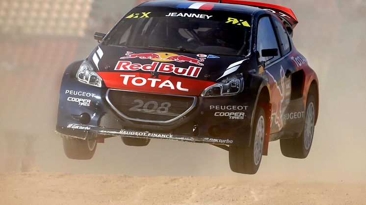 Team Peugeot Hansen utökade VM-ledningen i Barcelona 