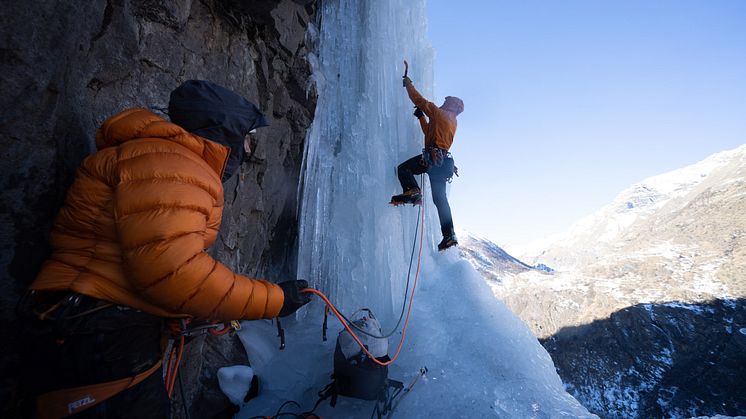 Rab’s Mythic Ultra Jacket receives prestigious Outside Gear Guide Editor’s Choice Award 