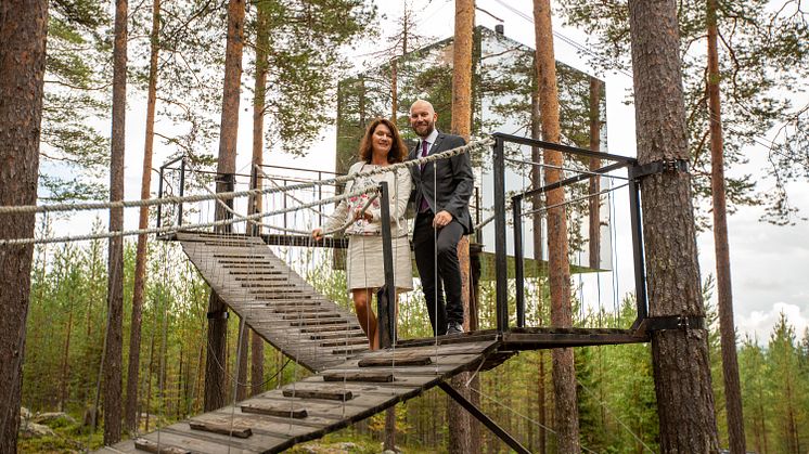 Utrikesminister Ann Linde och kommunalråd Claes Nordmark (Bodens kommun) Foto: Bodens kommun/KOMM