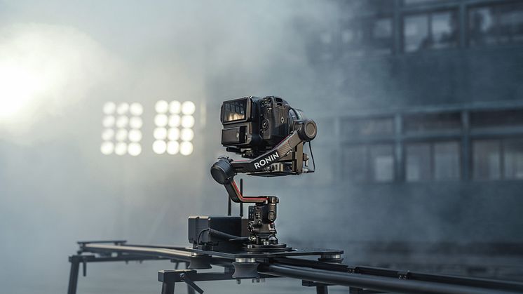DJI RS 3 Pro – Mounted on l