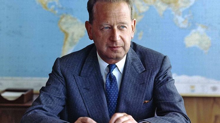 Föreläsning 10/10: Livsverk eller livshållning – hur minns vi Dag Hammarskjöld?