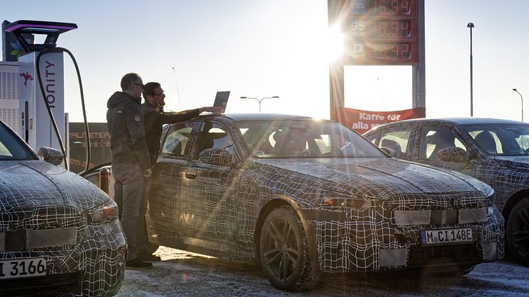 Helt nye BMW i5 Sedan på kamuflerte tester