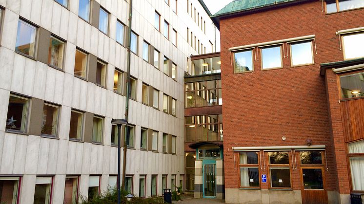Entrén mot Stadshusets innergård kommer att låsas och fungera som handikapp- och personalentré. 