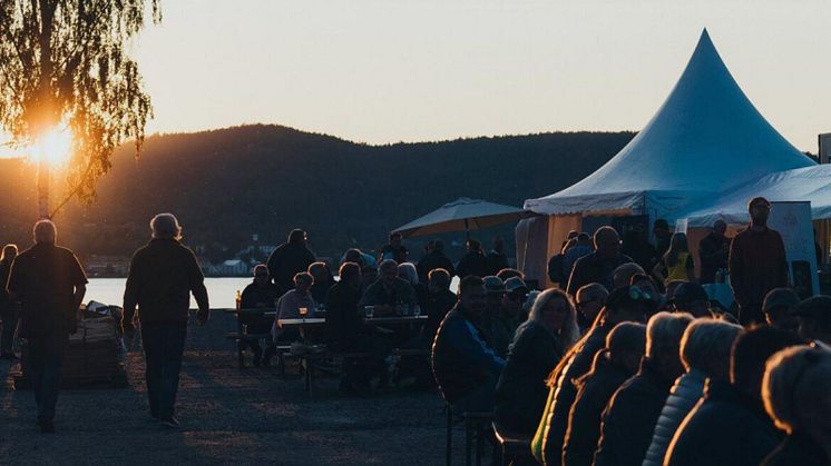 Imorgon den 17 juni slår dörrarna upp till High Coast Whiskyfestival. En stämningsfull festival intill Ångermanälven med fokus på drycker, smaker och musik.  