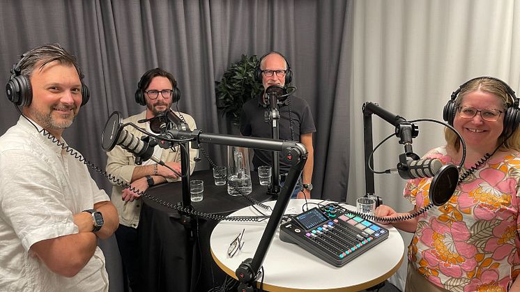 Inspelning av poddavsnitt i studio i Jönköping.jpg