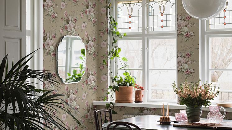 FloralCharm-4_Image_Roomshot_Livingroom_Item_4250_PR