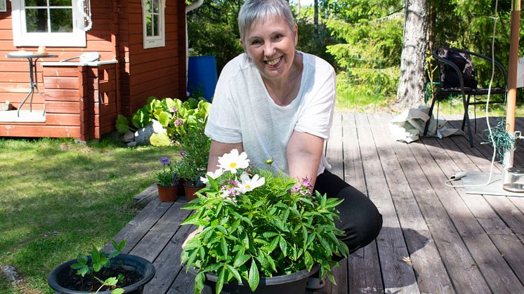 Marie Olausson driver tidningen Trädgård Norr som slår försäljningsrekord - mitt i coronakrisen. 