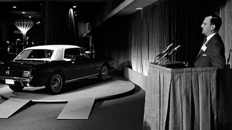 Ford Mustang 1964 2019